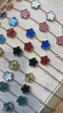Load image into Gallery viewer, Lucky flower bracelet