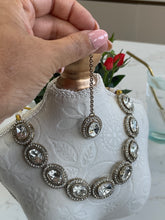 Load image into Gallery viewer, Rani Antique Indian Polki| Bridal Indian Necklace Jewelry Set