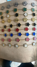 Load image into Gallery viewer, Lucky flower bracelet