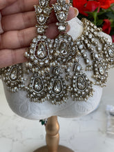 Load image into Gallery viewer, Meera Antique Indian Polki| Bridal Indian Necklace Jewelry Set