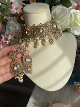 Load image into Gallery viewer, Miloni Antique Indian Polki| Bridal Indian Necklace Jewelry Set