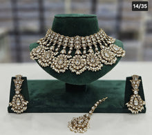 Load image into Gallery viewer, Meera Antique Indian Polki| Bridal Indian Necklace Jewelry Set