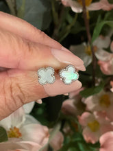 Load image into Gallery viewer, Clover Stud Earrings