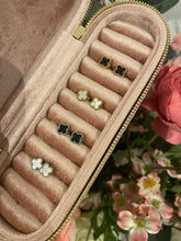 Load image into Gallery viewer, Clover Stud Earrings
