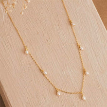 Load image into Gallery viewer, Small Pearl Droplets Necklace