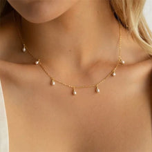 Load image into Gallery viewer, Small Pearl Droplets Necklace