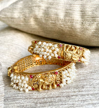 Load image into Gallery viewer, Antique Gold Stone Cuff Pearl Indian Asian Bangles Churiya 24k Shiny Gold | Gold Bangles