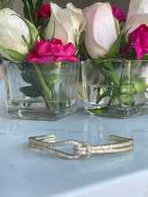 Load image into Gallery viewer, Tara Bangle

