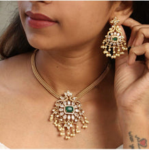 Load image into Gallery viewer, Green Wedding Jewellery Antique gold | Necklace set choker earrings
