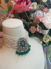 Load image into Gallery viewer, Raakhi Antique Indian Polki| Bridal Indian Necklace Jewelry Set
