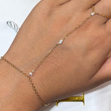 Load image into Gallery viewer, Gold Dainty Pearl Hand Chain
