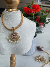 Load image into Gallery viewer, Indian Wedding Jewellery Antique gold | Necklace set choker earrings
