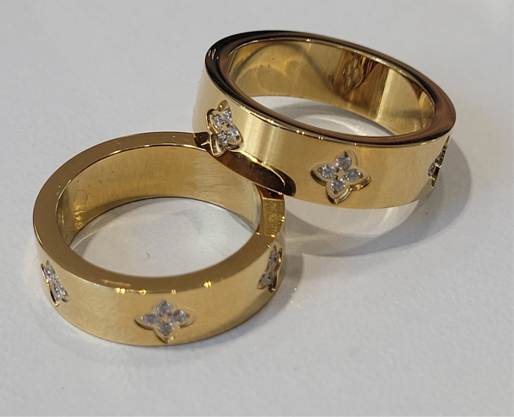 Clover Moissanite Ring