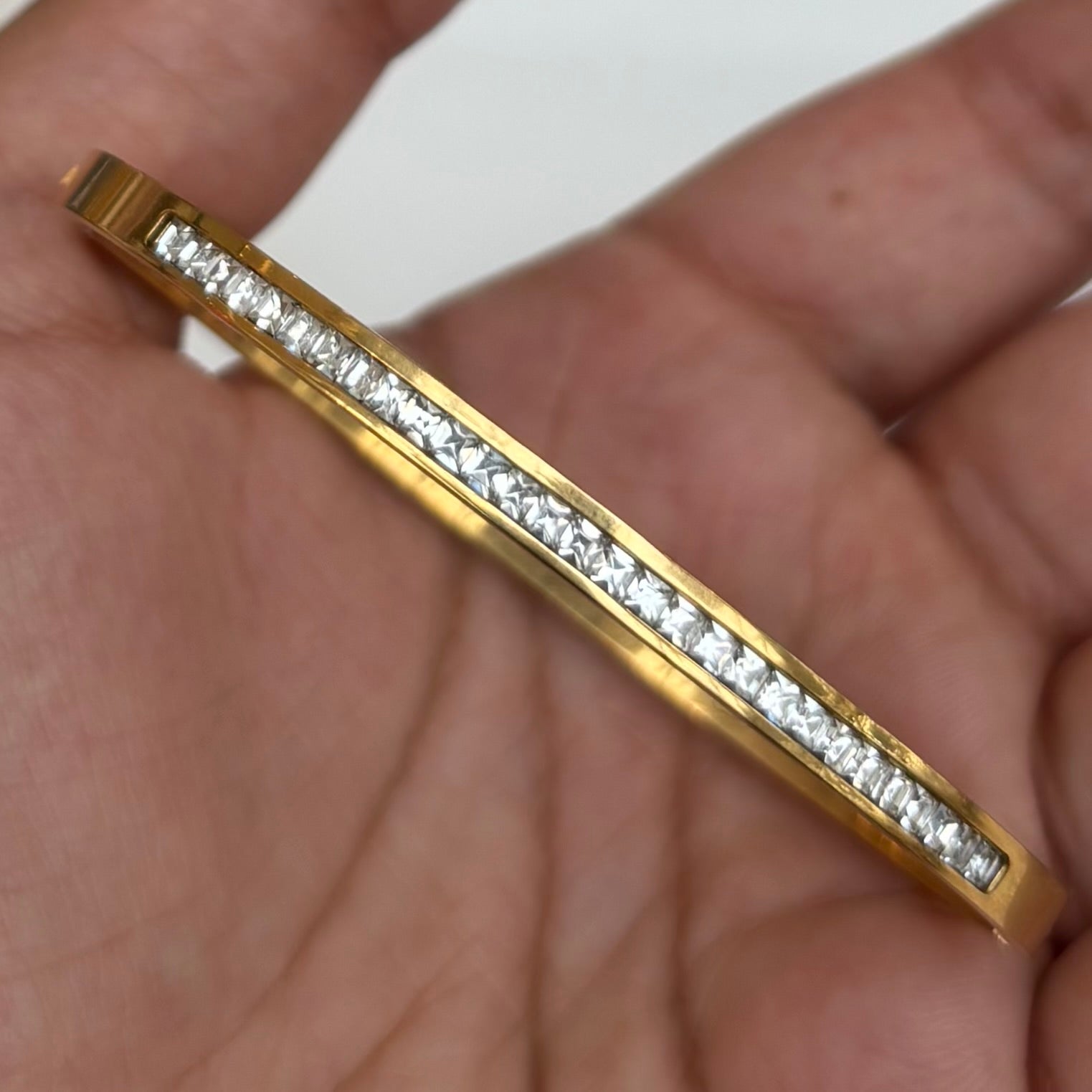 Plain sparkle bangle