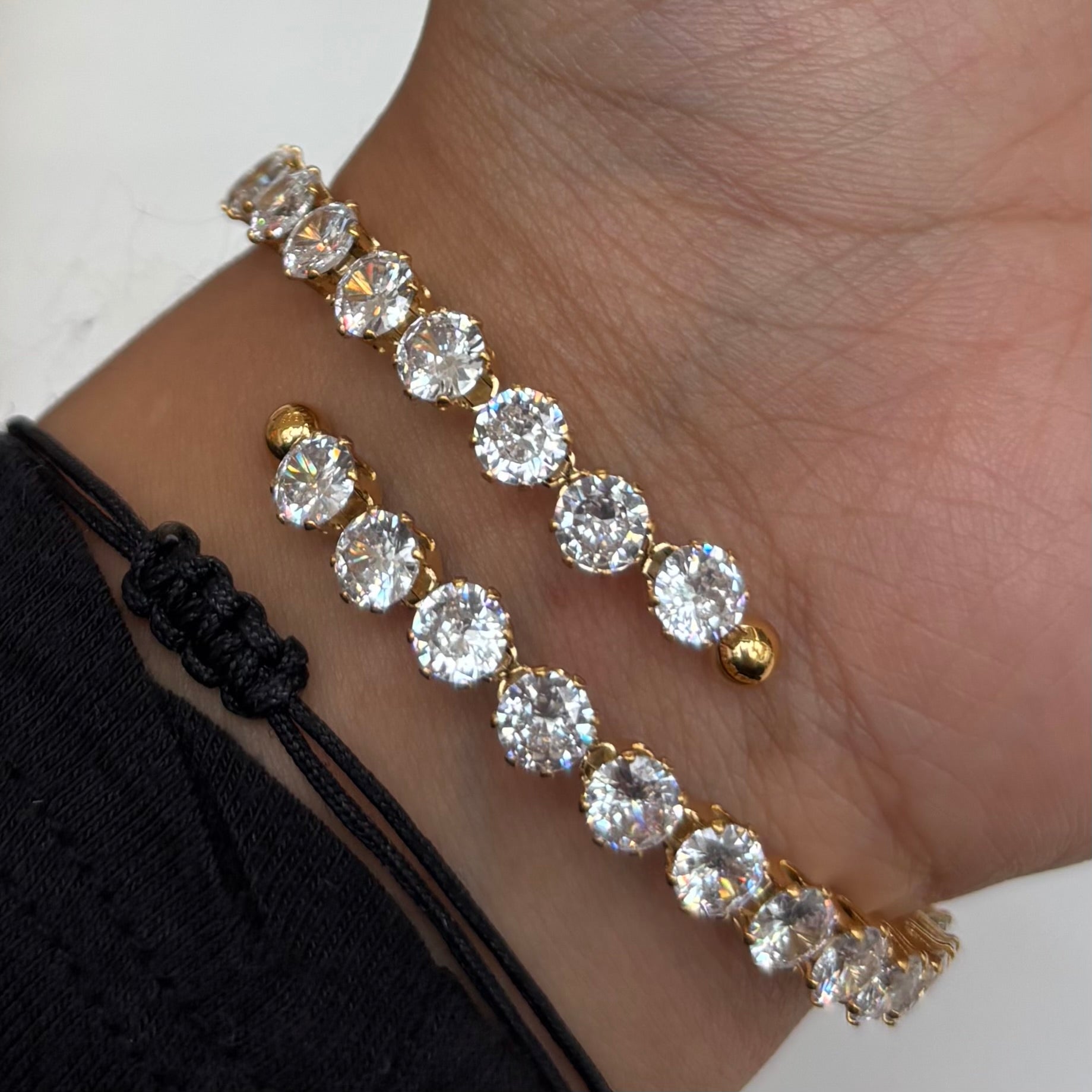 Circle diamond bangle