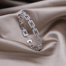 Load image into Gallery viewer, Lucy Oval Bangle
