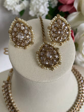 Load image into Gallery viewer, Polki Gold studded Choker Polki Stone | Bridal Indian Necklace Jewelry Set
