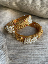Load image into Gallery viewer, Antique Gold Stone Cuff Pearl Indian Asian Bangles Churiya 24k Shiny Gold | Gold Bangles
